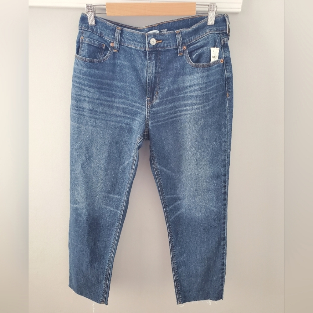 Old Navy Boyfriend Mid Rise Jeans Stone Wash Raw Hem Size:8